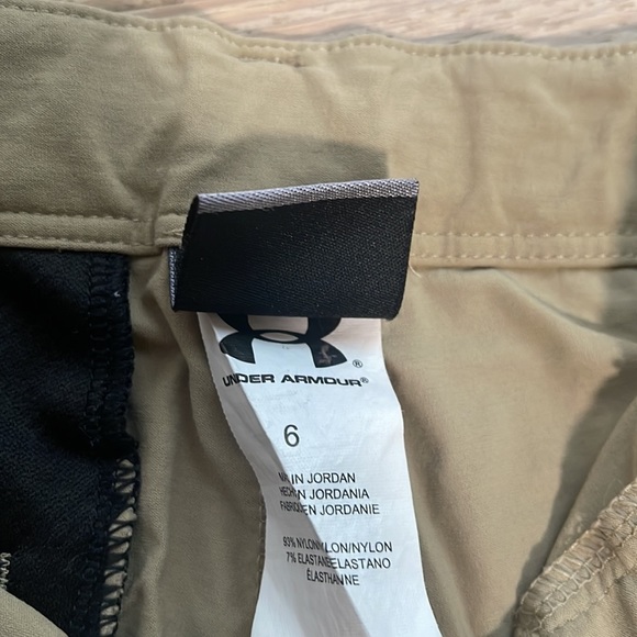 Under Armour Boys Khaki Shorts Size 6 - Picture 3 of 4